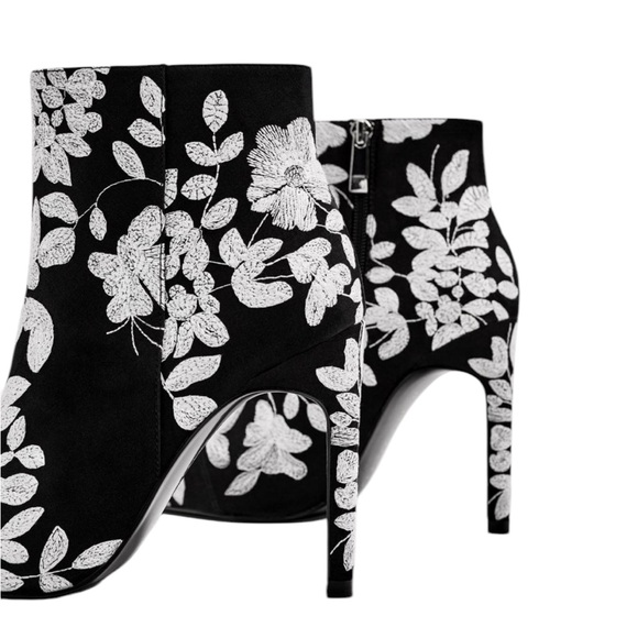 ZARA Black Embroidered Ankle Boots w/4” Heel, Size 9. - Picture 6 of 15